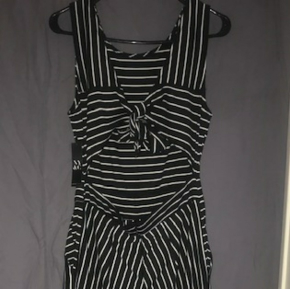 Jumpsuit with pockets - Picture 1 of 2